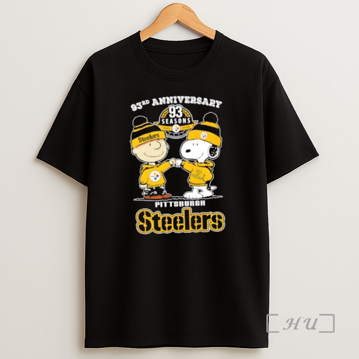 Officials Charlie Brown Fist Bump Snoopy 93rd Anniversary 93 Seasons 1933 2026 Pittsburgh Steelers Shirt Sweatshirt Tee