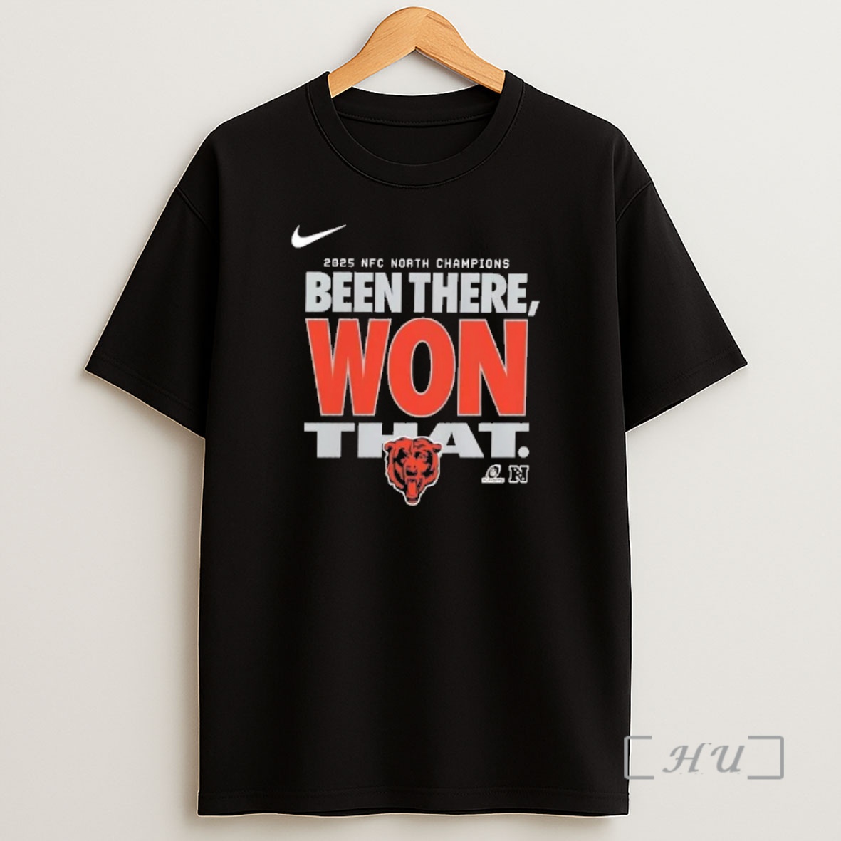 Officials Chicago Bears 2025 Nfc North Champions Been There Won That Shirt Sweatshirt Tee