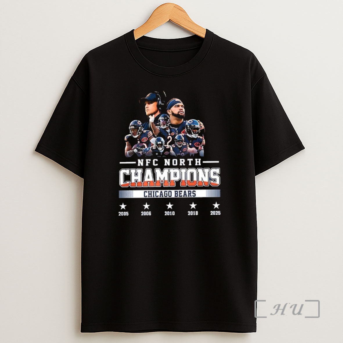 Officials Chicago Bears 2025 Nfc North Division Champions Player Collage Shirt Sweatshirt Tee