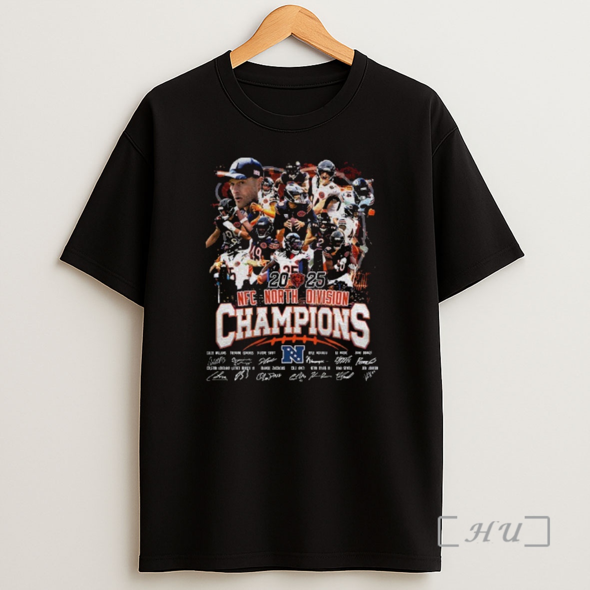 Officials Chicago Bears Football 2025 Nfc North Champions Signatures Shirt Sweatshirt Tee