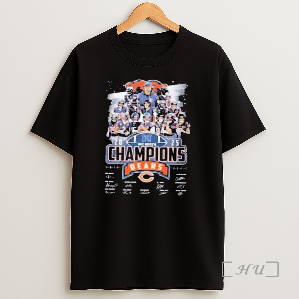 Officials Chicago Bears Wins 2025 Nfc North Division Champions Signatures Shirt Sweatshirt Tee