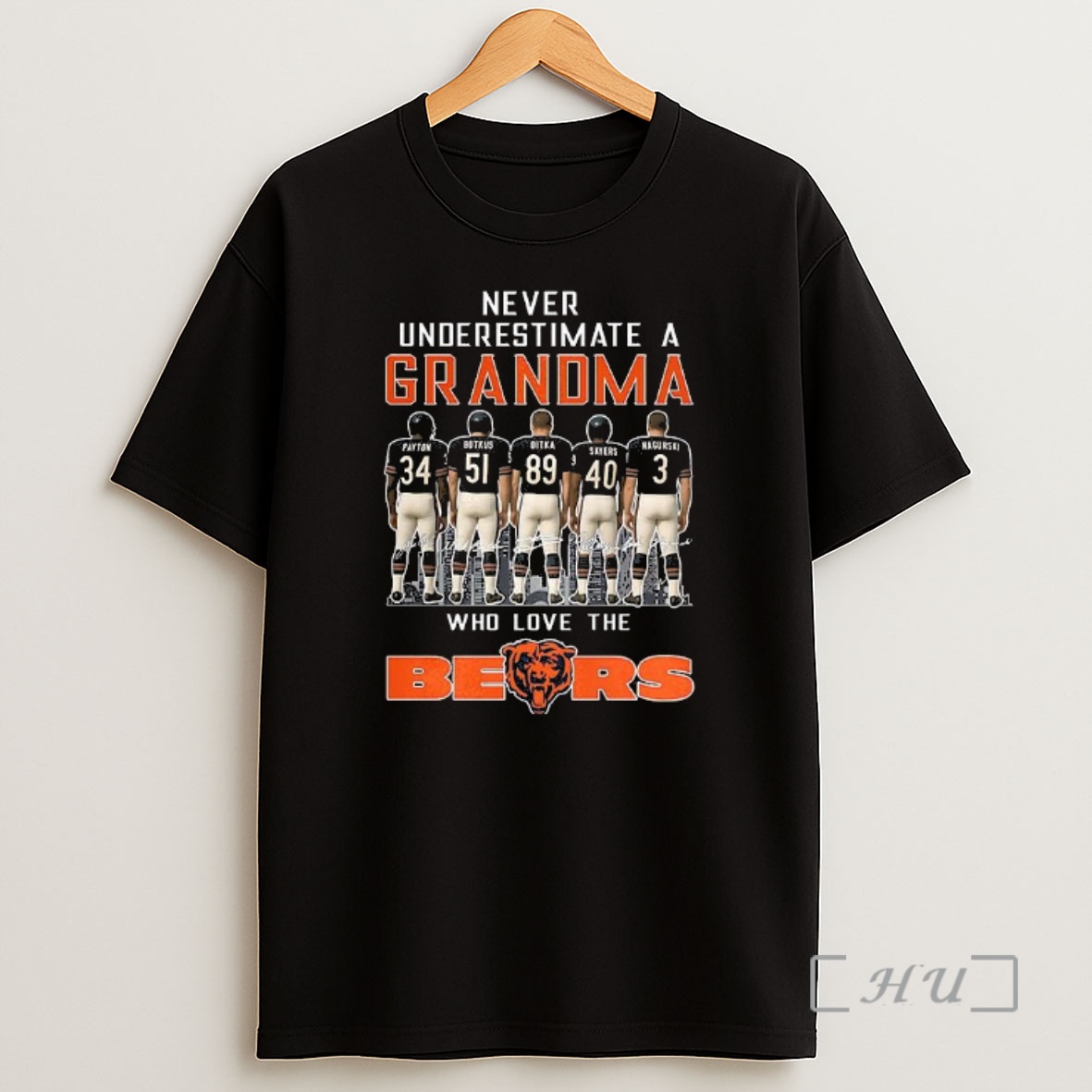 Officials Chicago Bears Football Never Underestimate A Grandma Who Loves The Bears Player Signature Shirt Sweatshirt Tee