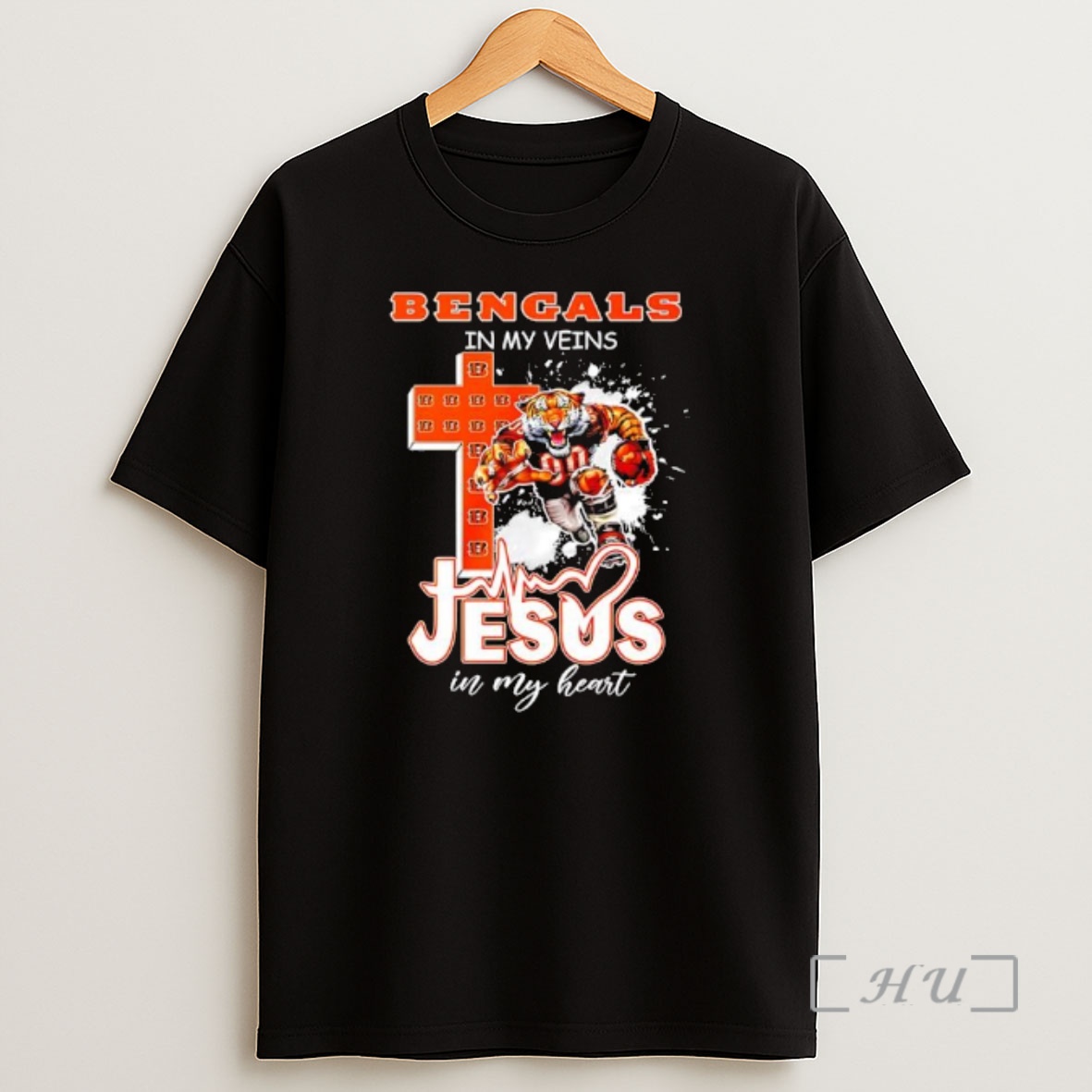 Officials Cincinnati Bengals In My Veins Jesus In My Heart Features A Football Player Logos Cross Premium Shirt Sweatshirt Tee