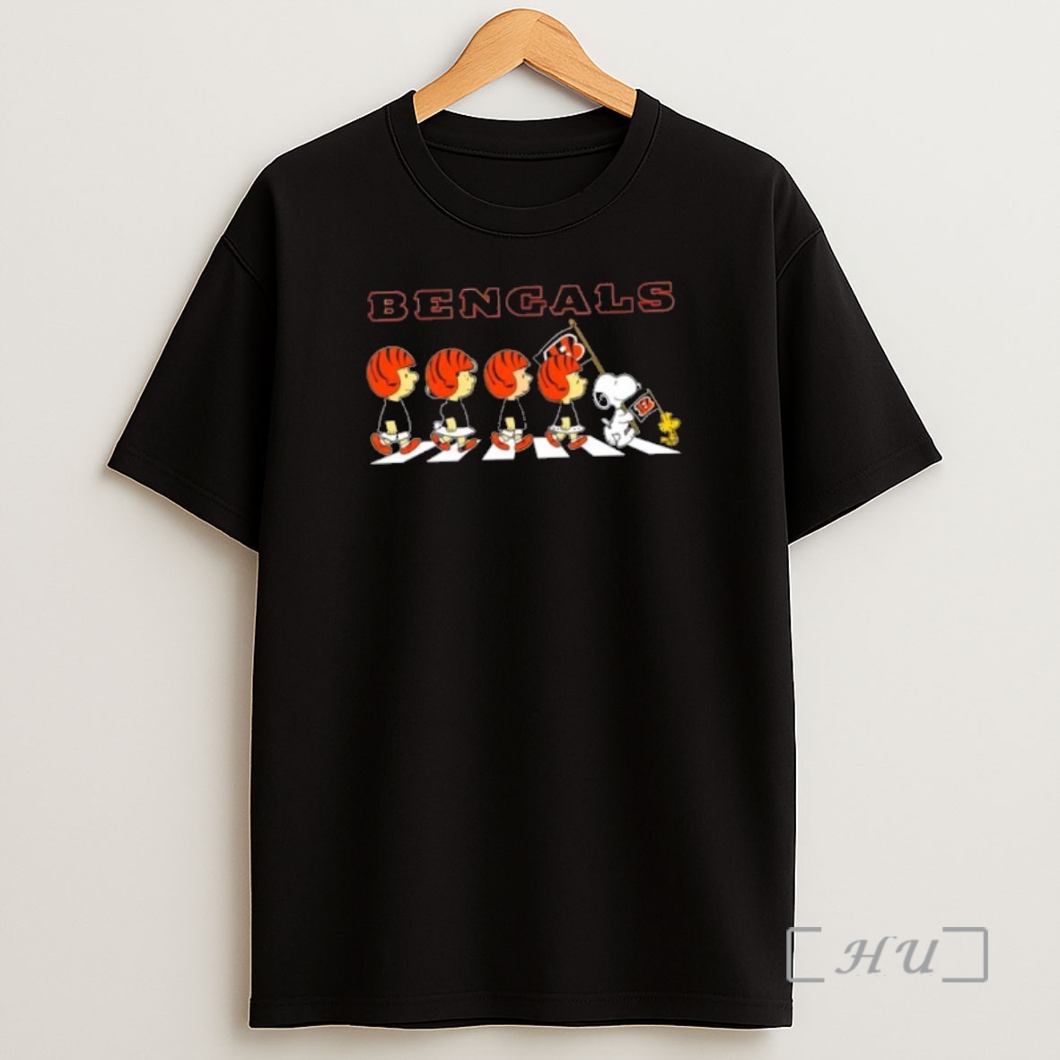 Officials Cincinnati Bengals X Peanuts Snoopy And Friends Abbey Road Premium Shirt Sweatshirt Tee
