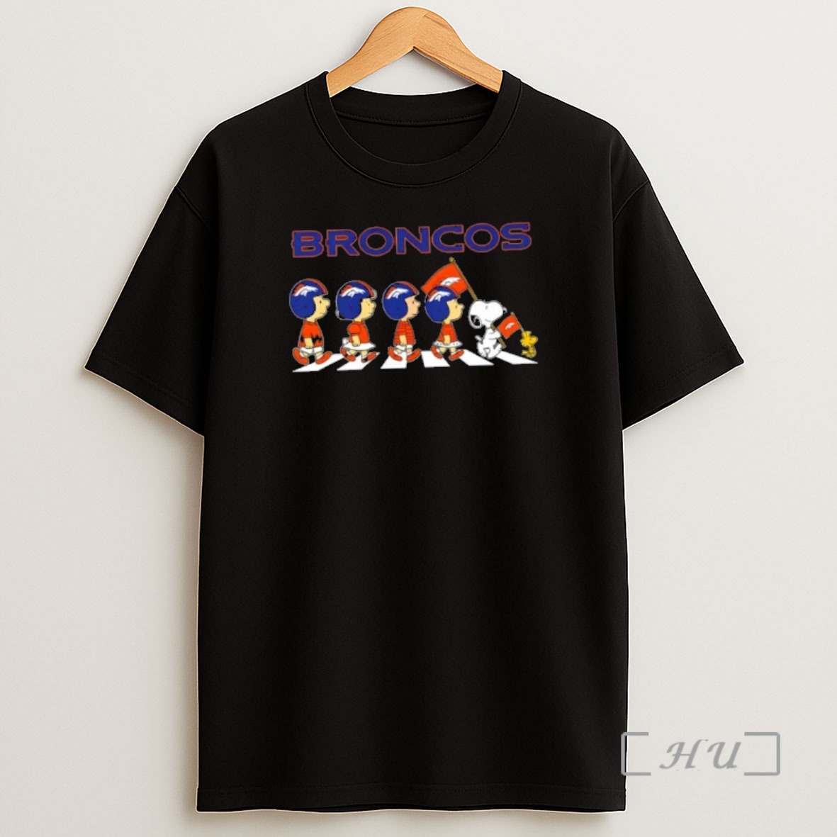 Officials Denver Broncos X Peanuts Snoopy And Friends Abbey Road Premium Shirt Sweatshirt Tee