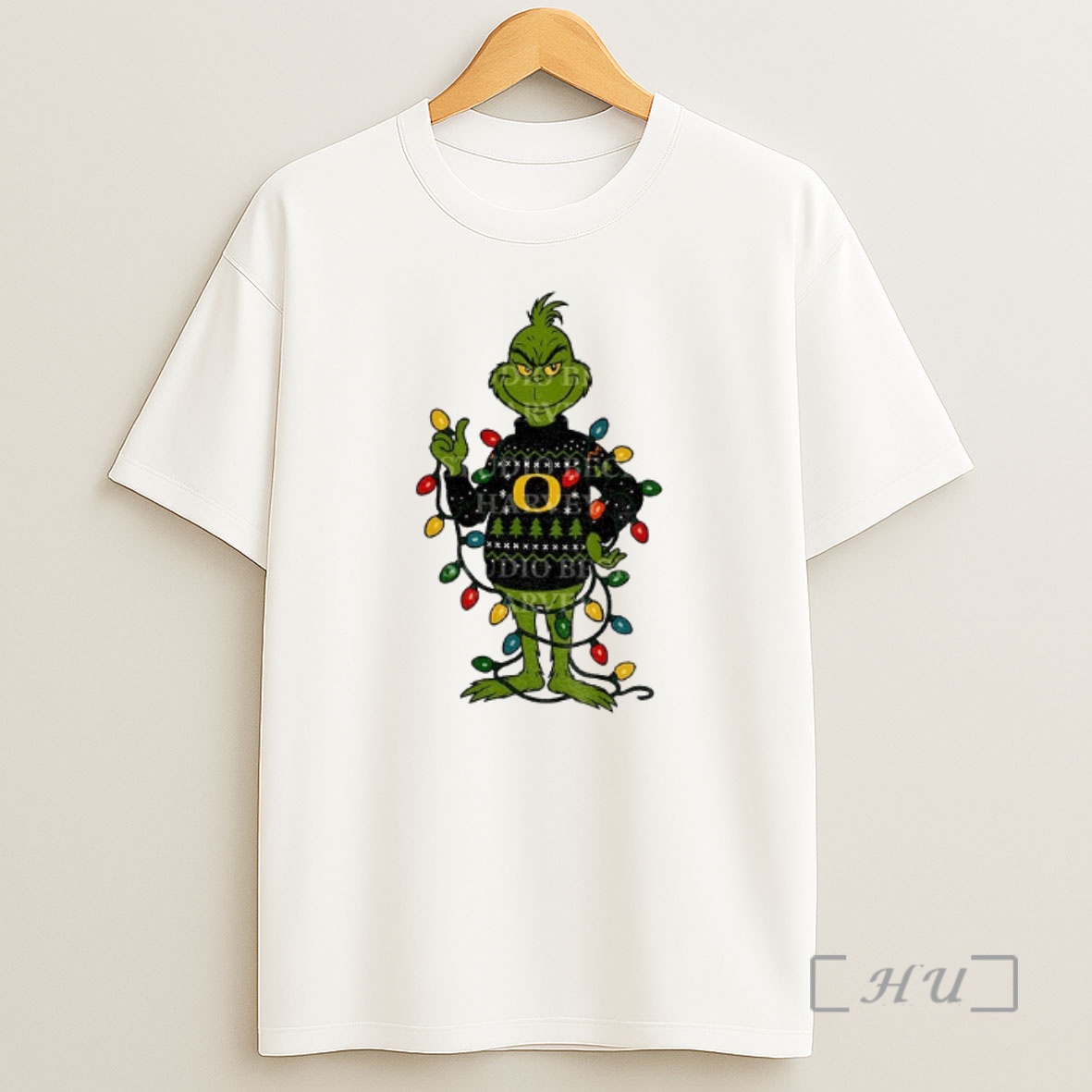 Officials Grinch Santa Hat Oregon Ducks Football Christmas 2025 Shirt Sweatshirt Tee