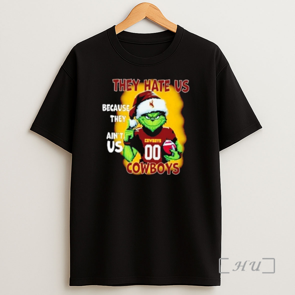 Officials Grinch Santa They Hate Us Because They Aint Us Wyoming Cowboys Shirt Sweatshirt Tee