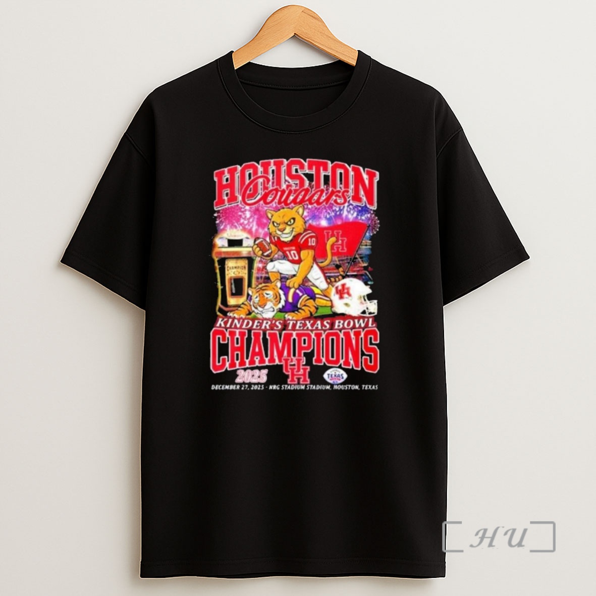 Officials Houston Cougars Beat Lsu 2025 Kinders Texas Bowl Champions Mascot Shirt Sweatshirt Tee