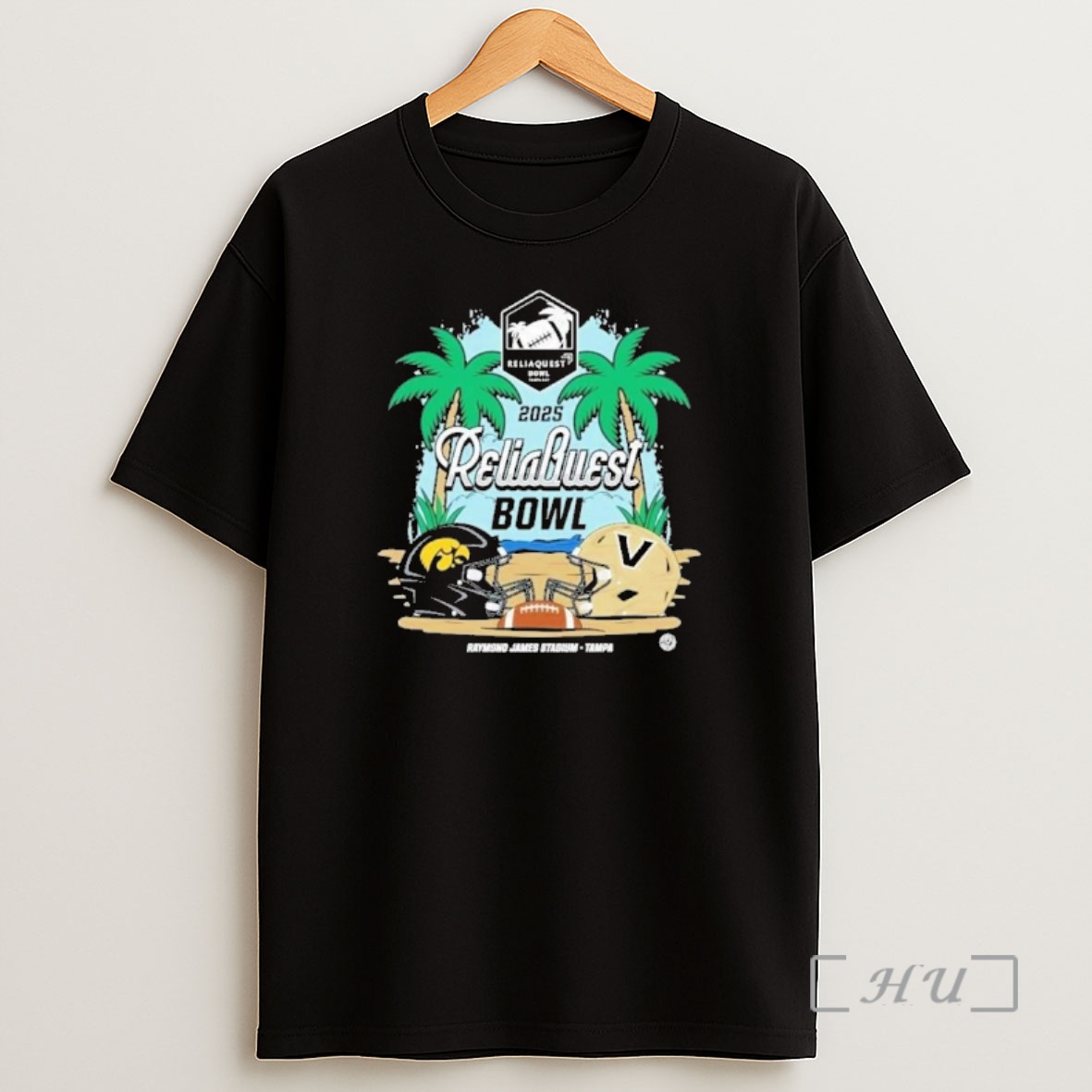 Officials Iowa Hawkeyes Vs Vanderbilt Commodores 2025 Reliaquest Bowl Dueling Head To Head Shirt Sweatshirt Tee