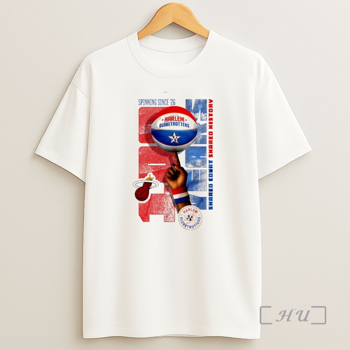Officials Miami Heat X Harlem Globetrotters Spinning Since 26 Christmas Premium Shirt Sweatshirt Tee