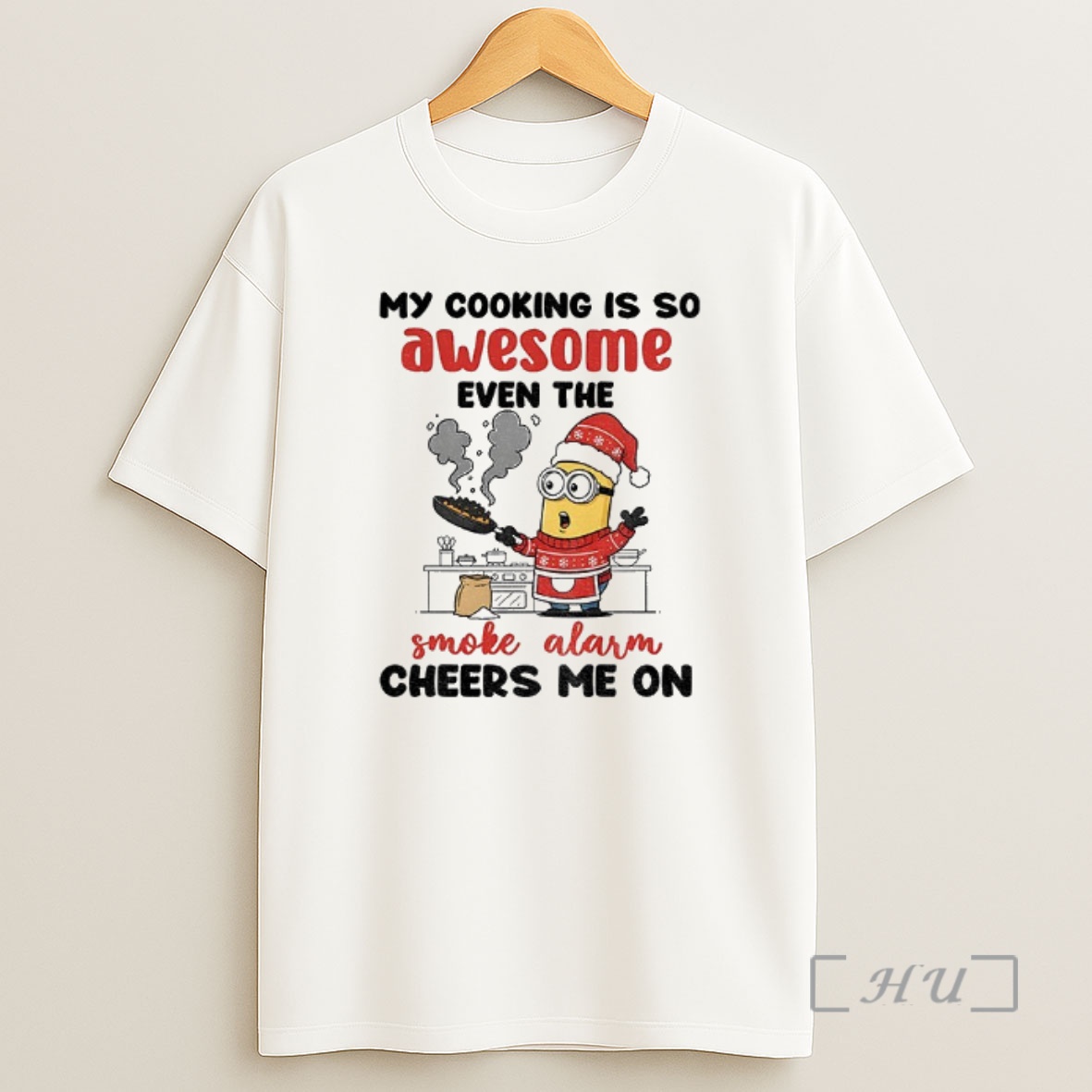 Officials Minion Santa Hat My Cooking Is So Awesome Even The Smoke Alarm Cheers Me On Christmas Premium Shirt Sweatshirt Tee