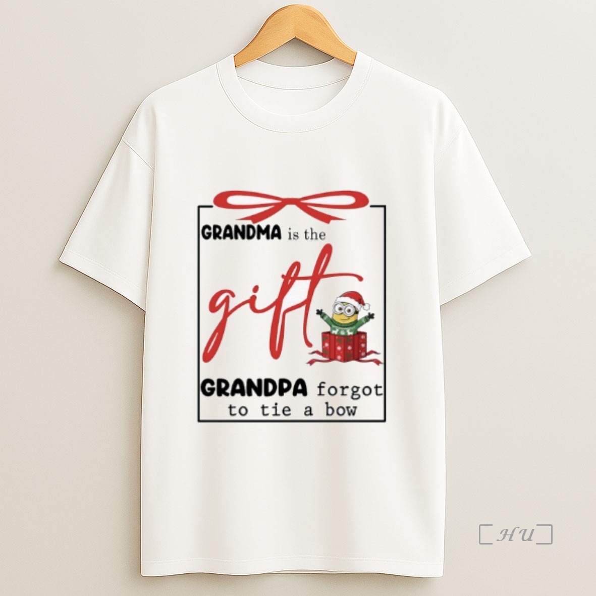 Officials Minions Christmas Grandma Is The Gift Grandpa Forgot To Tie A Bow Premium Shirt Sweatshirt Tee