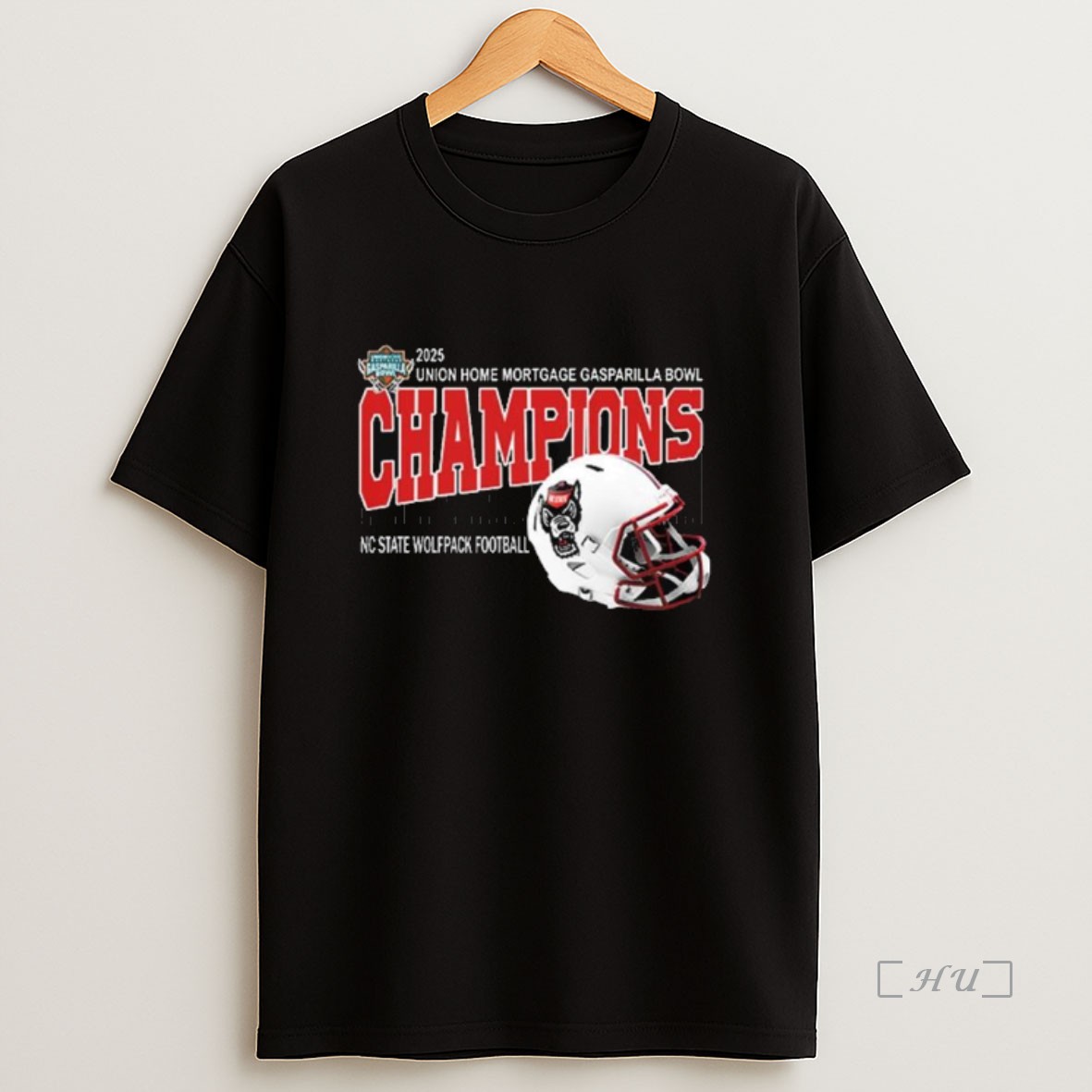 Officials Nc State Wolfpack Football Are 2025 Union Home Mortgage Gasparilla Bowl Champions Helmet At Raymond James Stadium In Tampa Florida On December 19 2025 Long Sleve Shirt Sweatshirt Tee