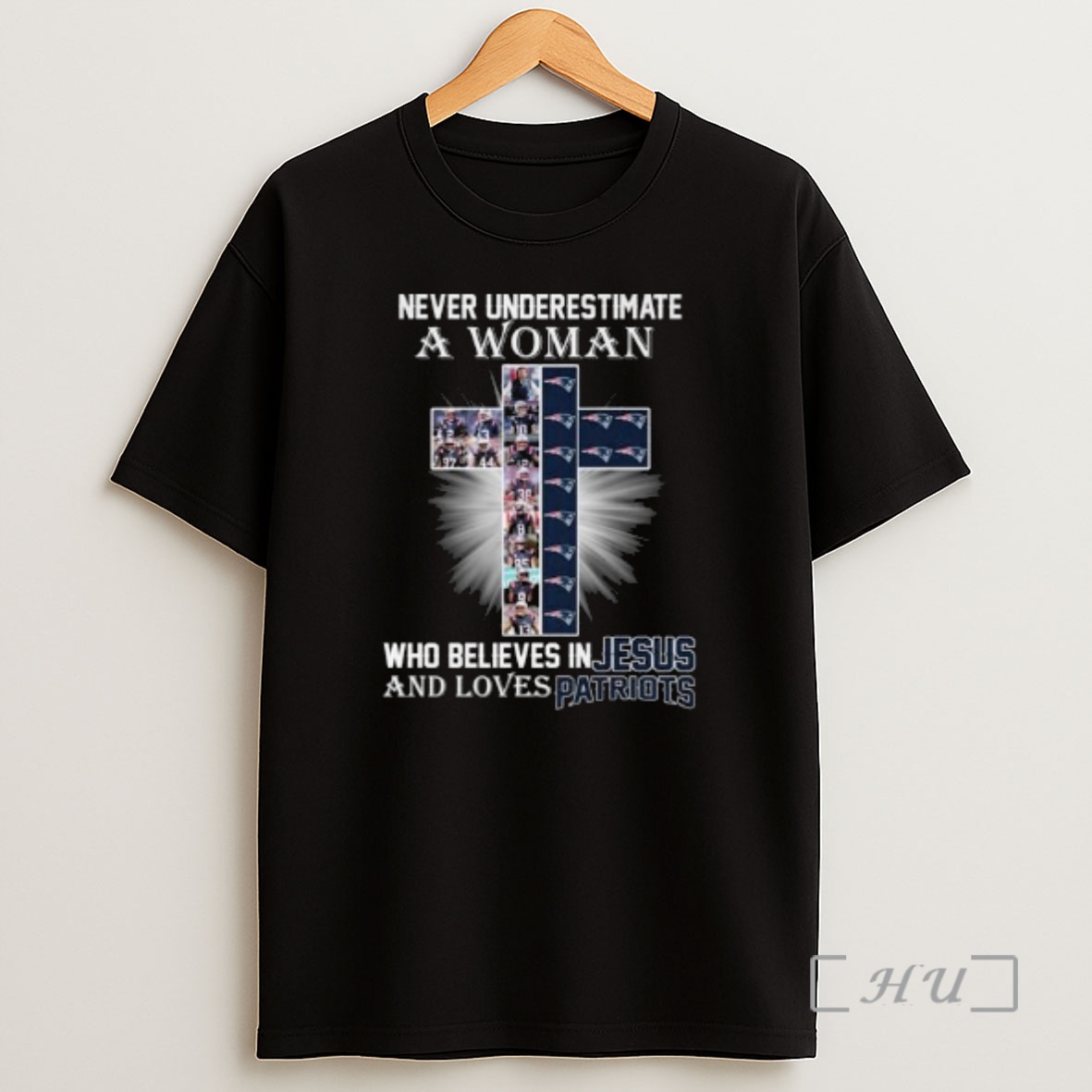 Officials Never Underestimate A Woman Who Believes In Jesus And Loves New England Patriots 2025 Circle Black Premium Shirt Sweatshirt Tee