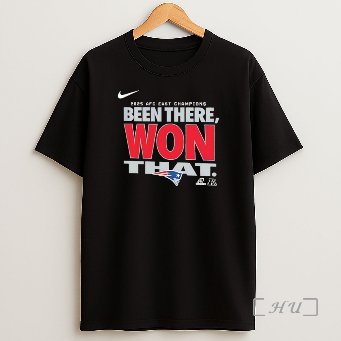 Officials New England Patriots 2025 Afc East Division Champions Locker Room Shirt Sweatshirt Tee
