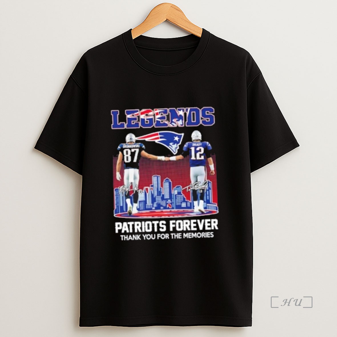 Officials New England Patriots Forever Legends Gronkowski X Brady Skyline Premium Shirt Sweatshirt Tee