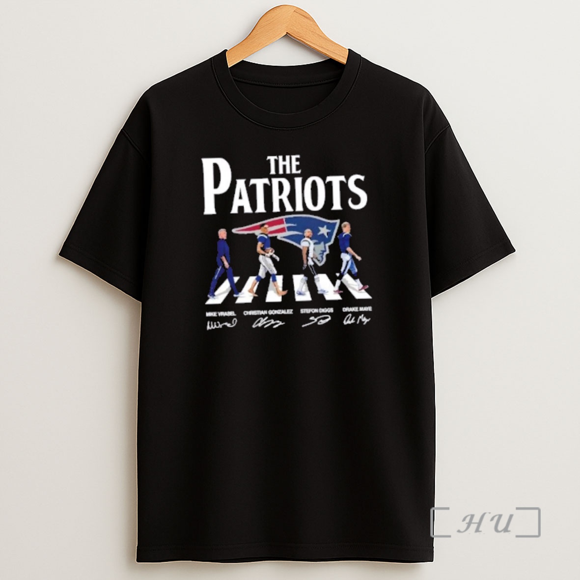 Officials New England Patriots Mike Vrabel Gonzalez Diggs Maye Abbey Road Signatures Premium Shirt Sweatshirt Tee