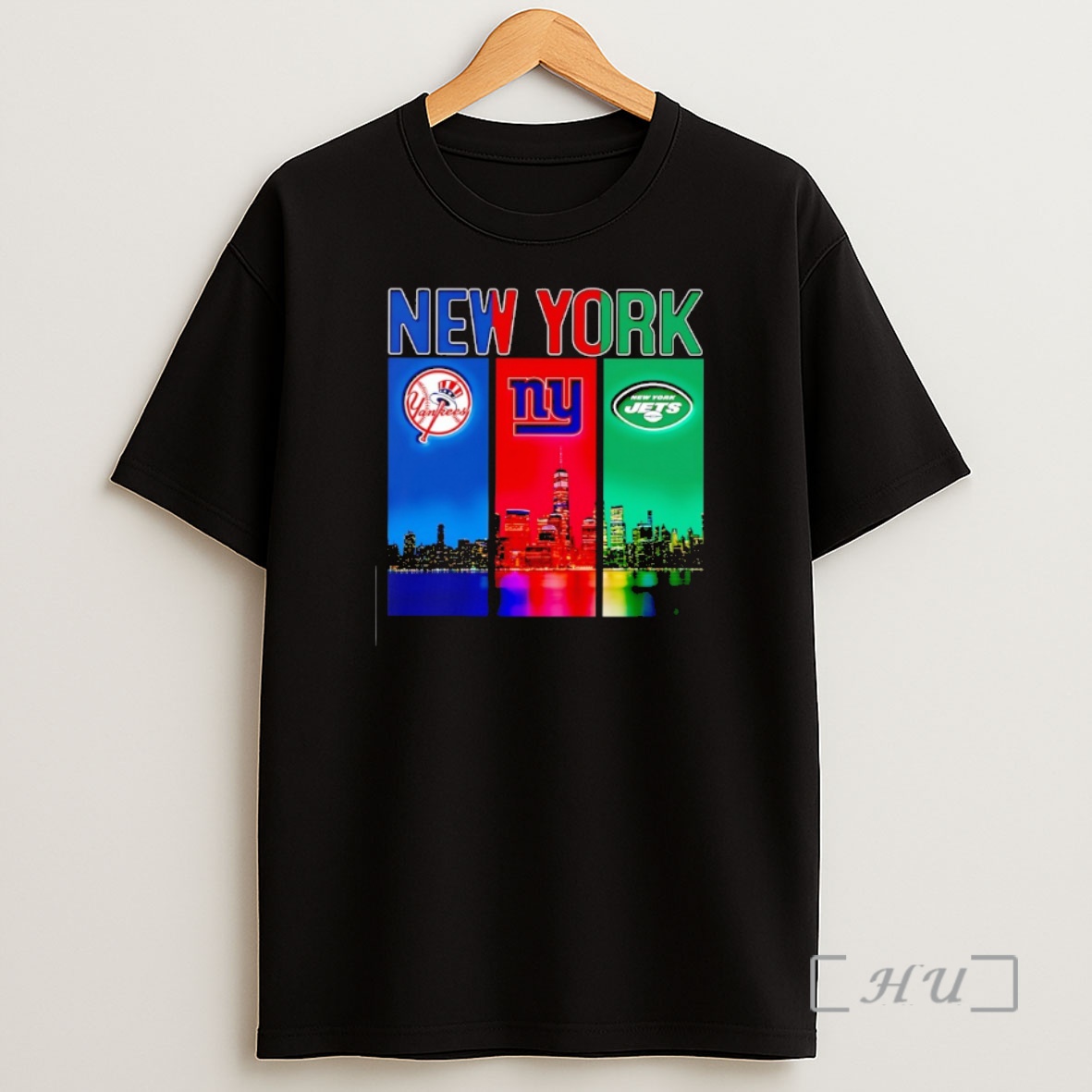 Officials New York City Skyline New York Yankees New York Giants And New York Jets Logos Shirt Sweatshirt Tee