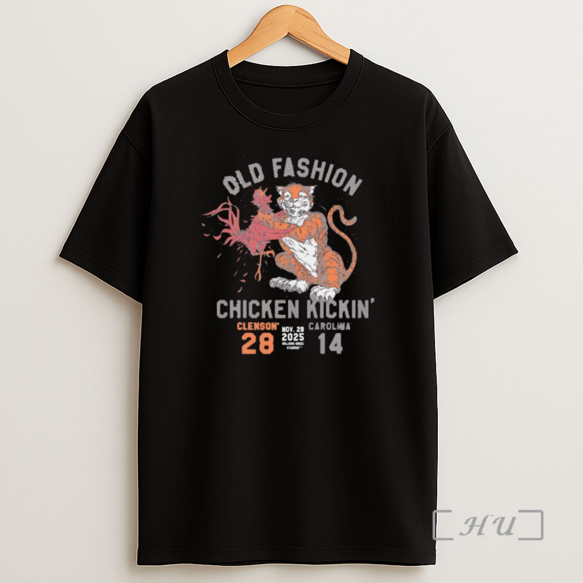 Officials Old Fashion Chicken Kickin Score 25 Carolina Mascots Premium Shirt Sweatshirt Tee