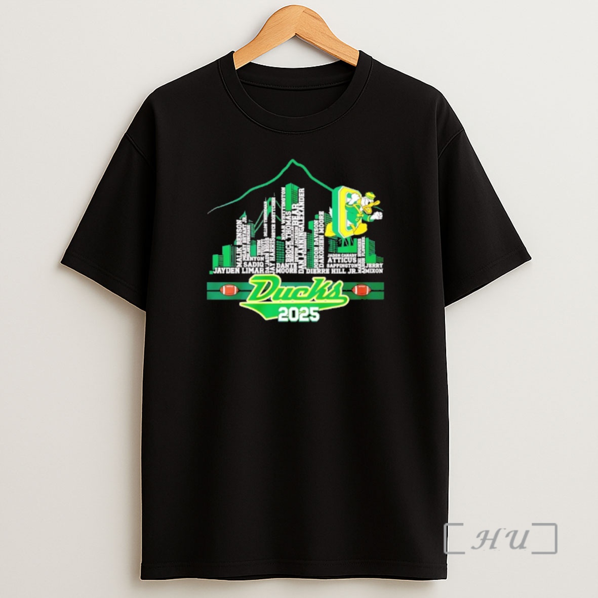 Officials Oregon Ducks 2025 Player Names City Skyline Shirt Sweatshirt Tee