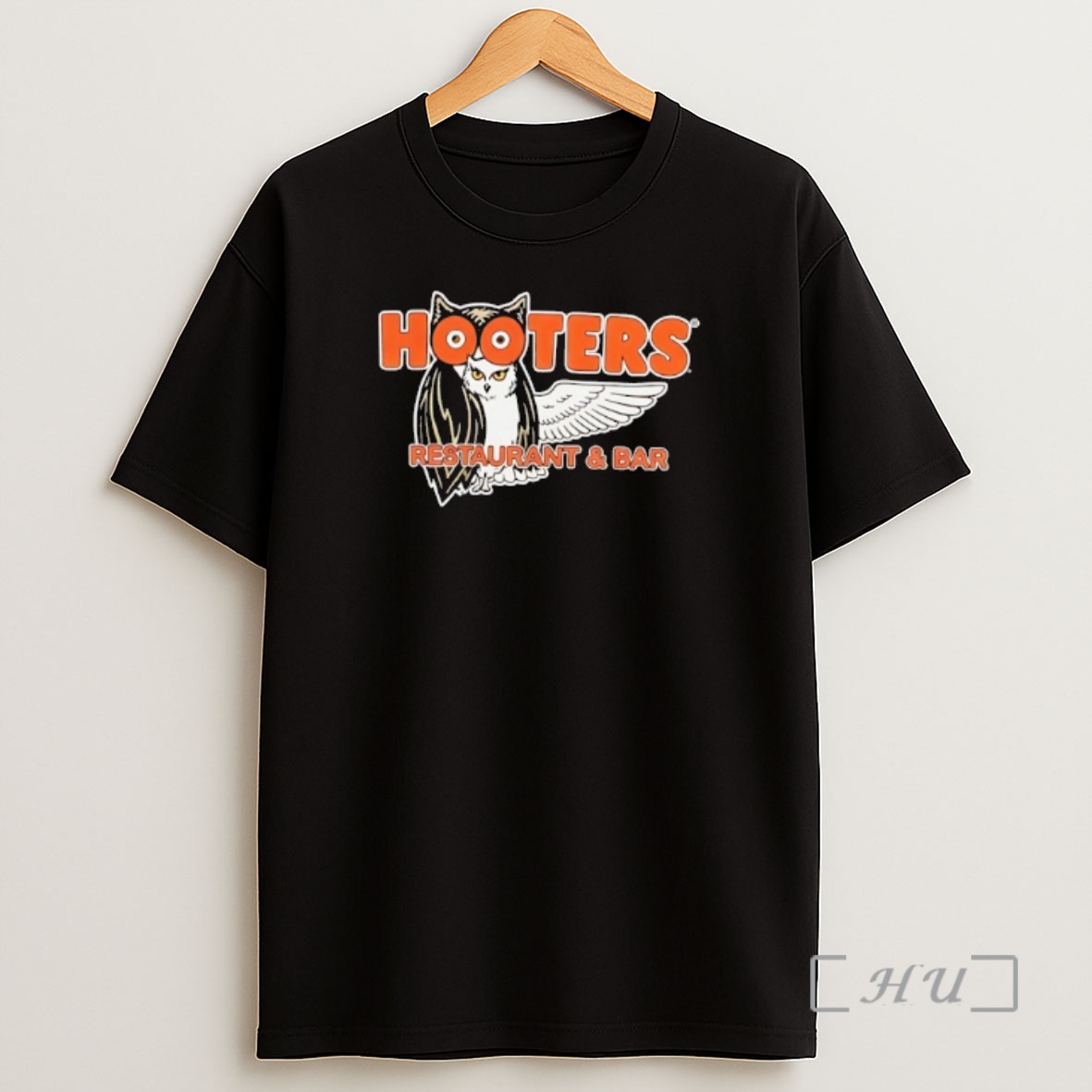 Officials Owl Hooters Restaurant And Bar Shirt Sweatshirt Tee