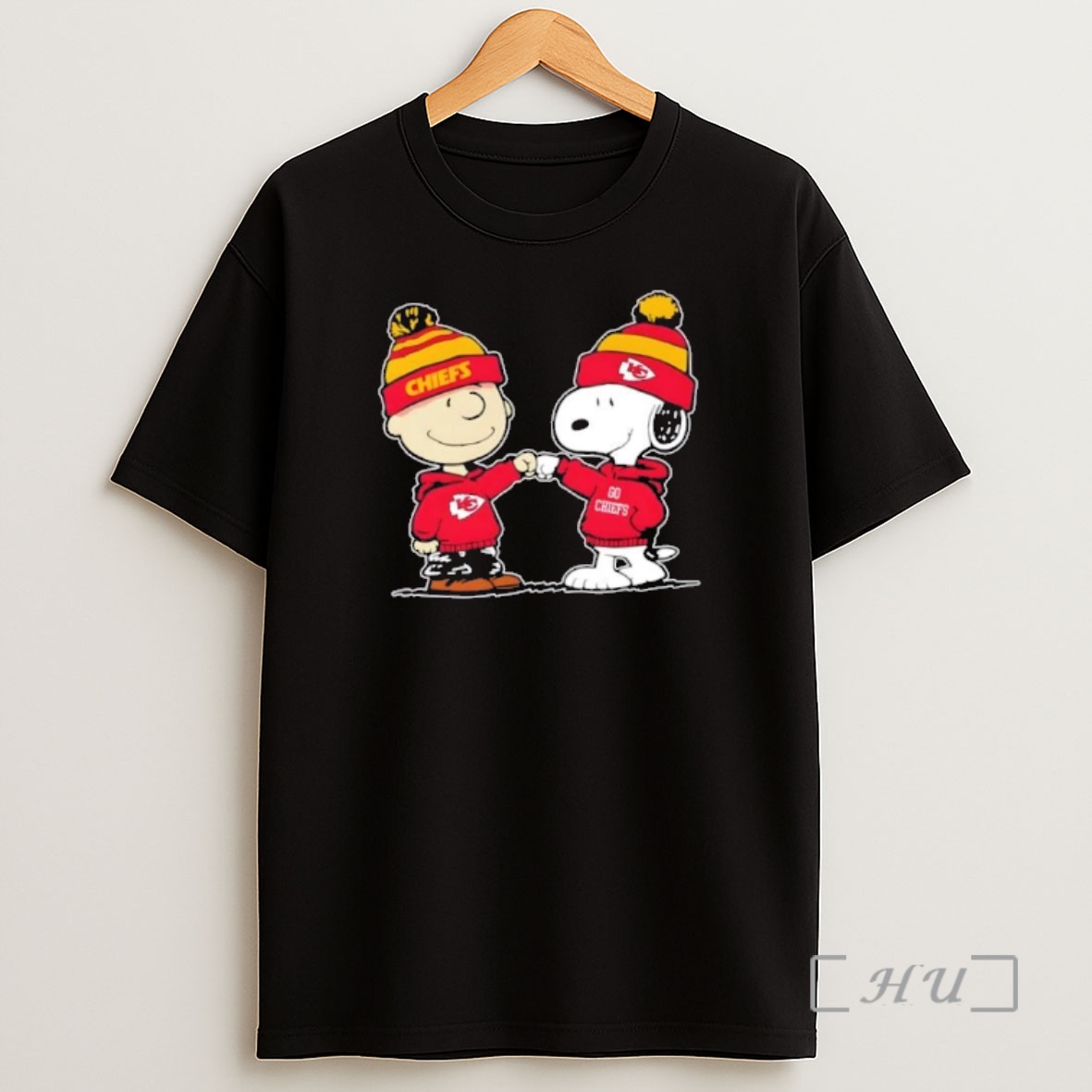 Officials Peanuts Charlie Brown Fist Bump Snoopy X Kansas City Chiefs Football Shirt Sweatshirt Tee
