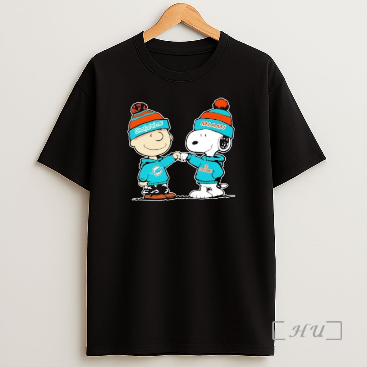 Officials Peanuts Charlie Brown Fist Bump Snoopy X Miami Dolphins Football Shirt Sweatshirt Tee