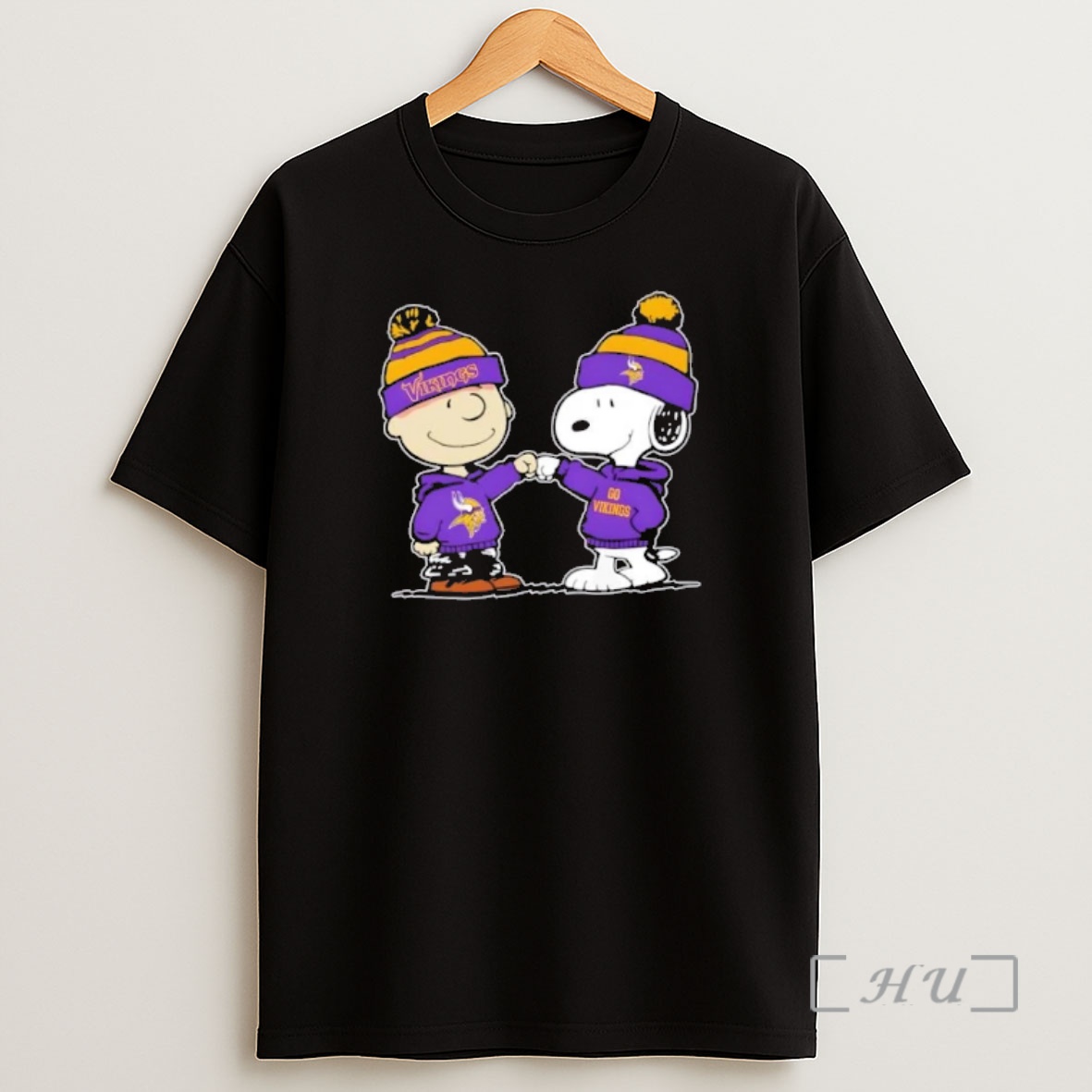 Officials Peanuts Charlie Brown Fist Bump Snoopy X Minnesota Vikings Football Shirt Sweatshirt Tee
