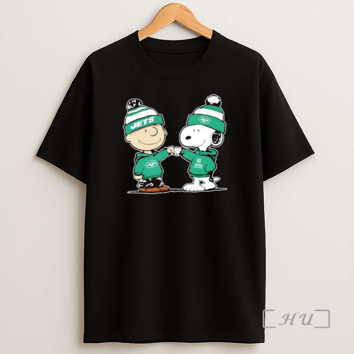 Officials Peanuts Charlie Brown Fist Bump Snoopy X New York Jets Football Shirt Sweatshirt Tee