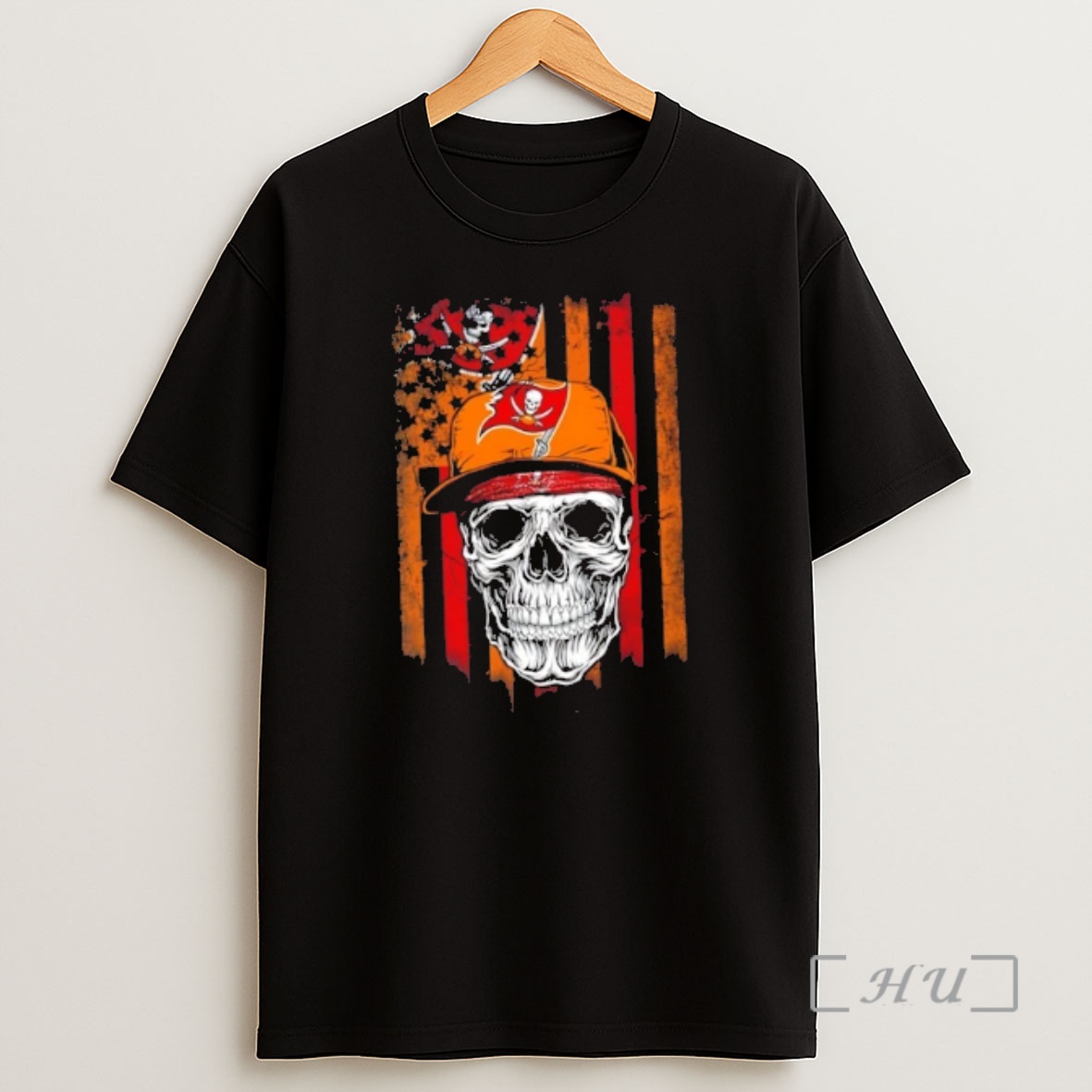 Officials Skull Wearing A Cap Tampa Bay Buccaneers Us Flag Shirt Sweatshirt Tee