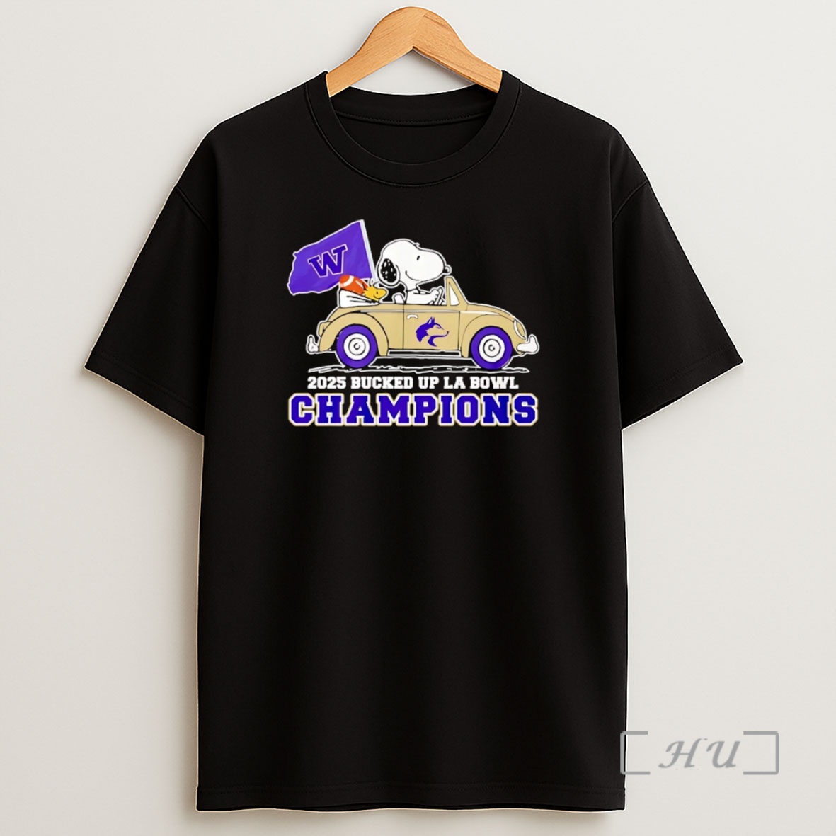 Officials Snoopy Washington Huskies Bucked Up La Bowl Champions 2025 Flag Christmas Shirt Sweatshirt Tee