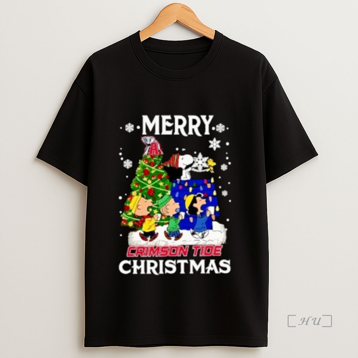 Officials Snoopy And Friends Merry Alabama Crimson Tide Christmas Ornaments Premium Shirt Sweatshirt Tee
