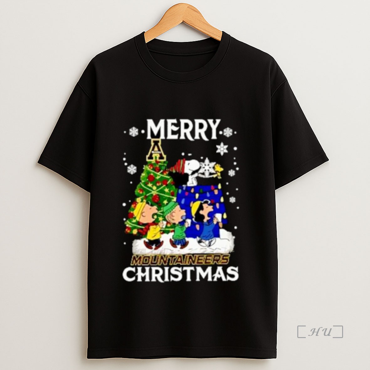 Officials Snoopy And Friends Merry Appalachian State Mountaineers Christmas Ornaments Premium Shirt Sweatshirt Tee