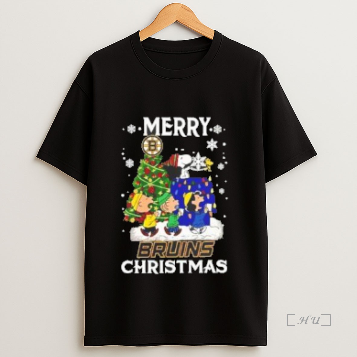 Officials Snoopy And Friends Merry Boston Bruins Christmas Premium Shirt Sweatshirt Tee