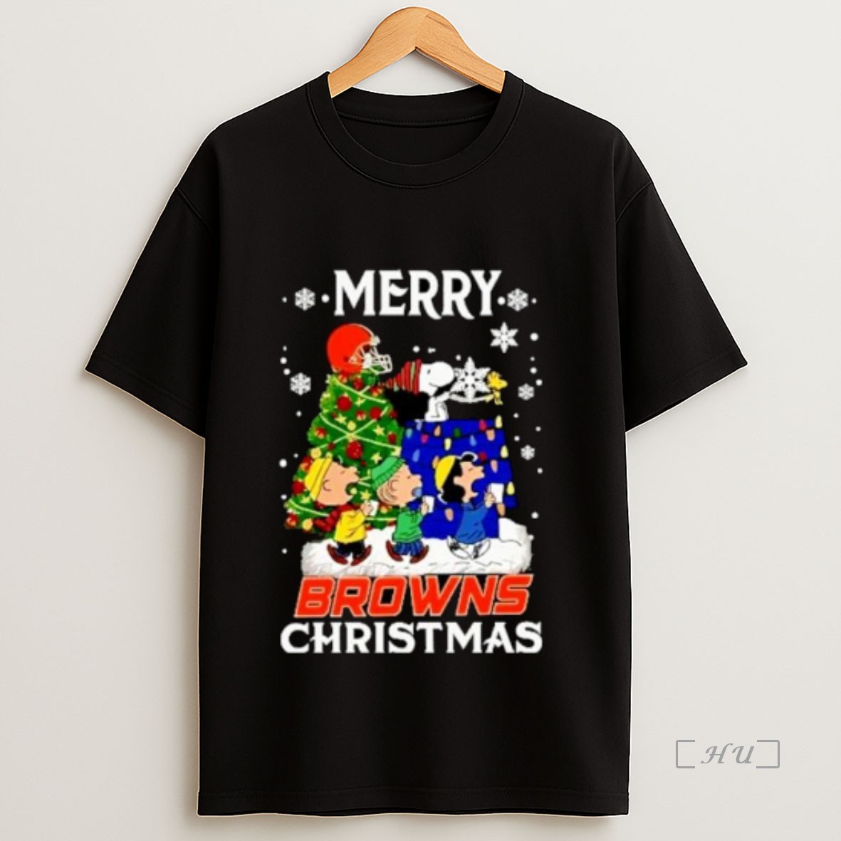 Officials Snoopy And Friends Merry Cleveland Browns Christmas Ornaments Premium Shirt Sweatshirt Tee