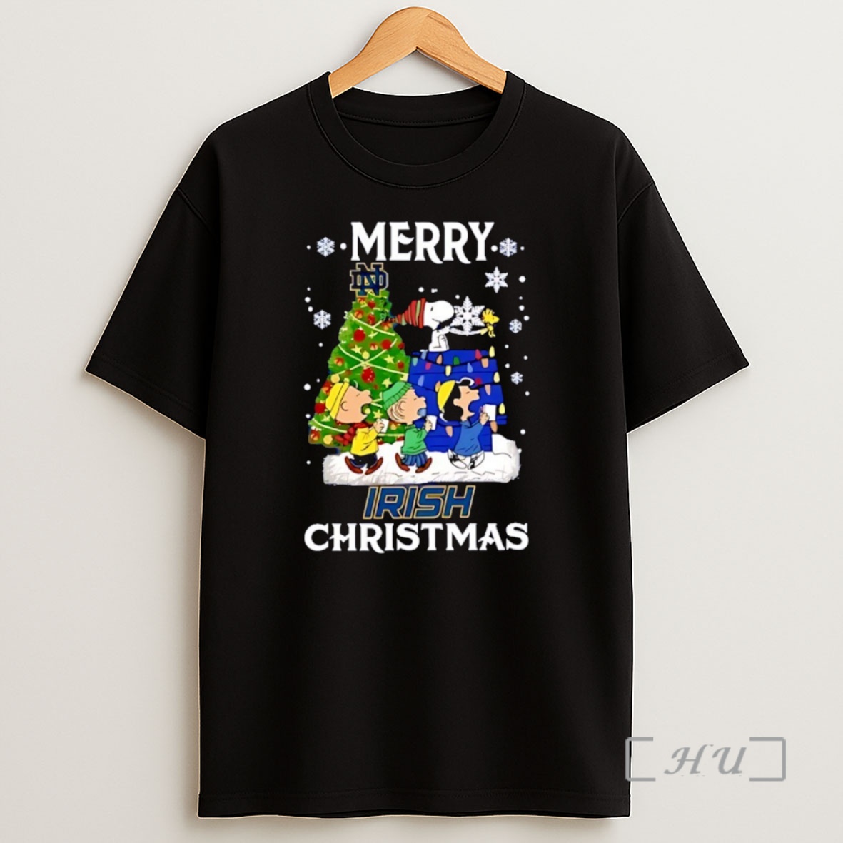 Officials Snoopy And Friends Peanuts Merry Notre Dame Fighting Irish Christmas 2025 Shirt Sweatshirt Tee
