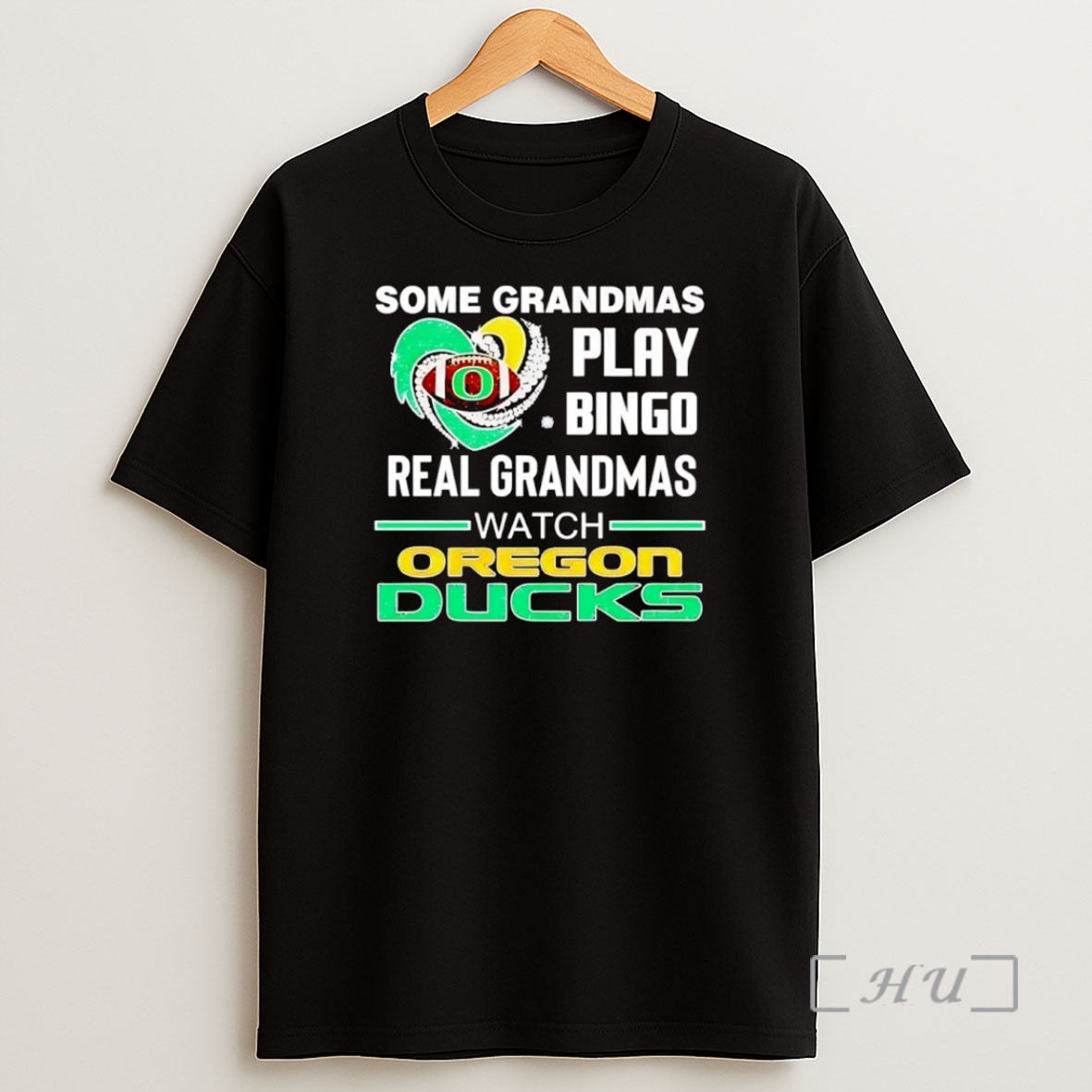 Officials Some Grandmas Play Bingo Real Grandmas Watch Oregon Ducks Diamond Heart Shirt Sweatshirt Tee
