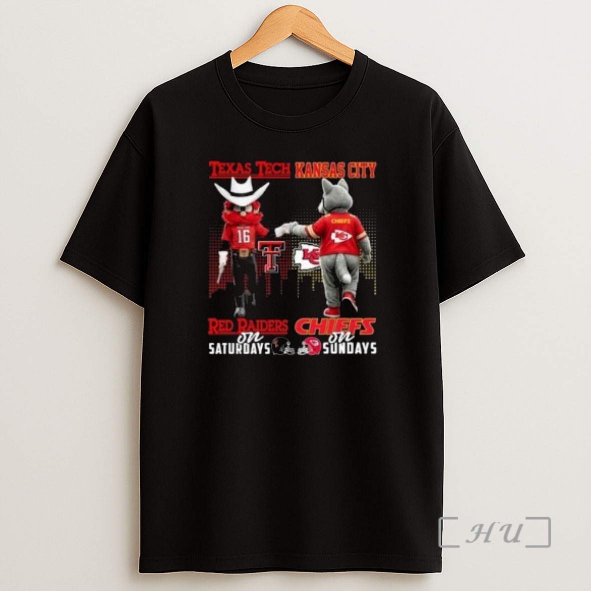 Officials Texas Tech Red Raiders On Saturdays X Kansas City Chiefs On Sundays Mascot 2025 Circle Black Shirt Sweatshirt Tee