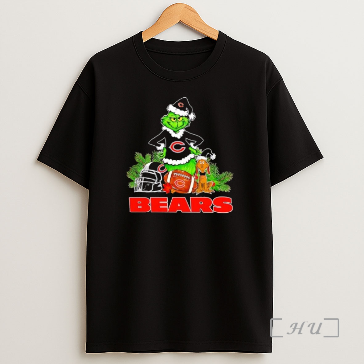 Officials The Grinch And Max Chicago Bears Christmas Helmet Items Shirt Sweatshirt Tee