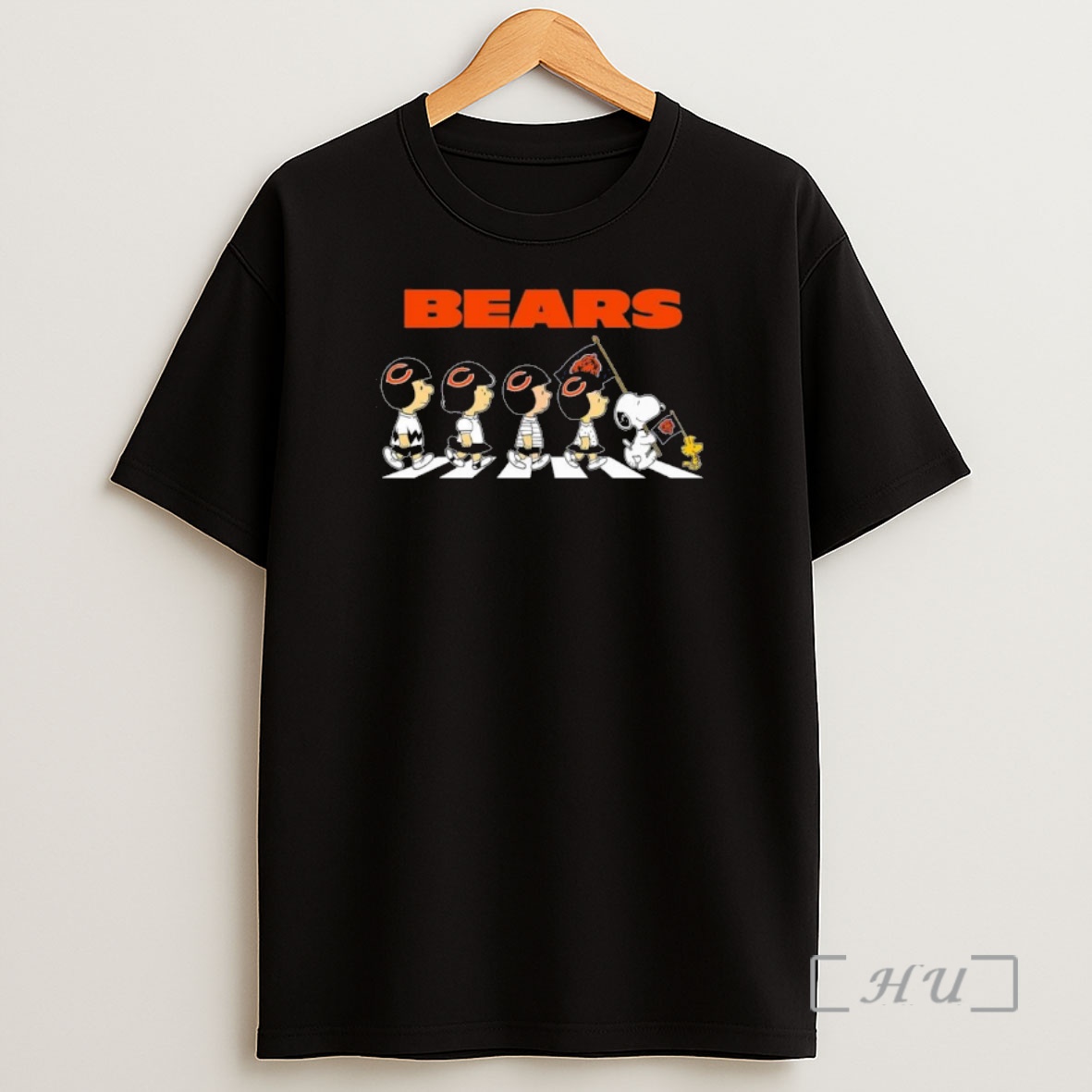 Officials The Peanuts And Friends Abbey Road X Chicago Bears Premium Shirt Sweatshirt Tee