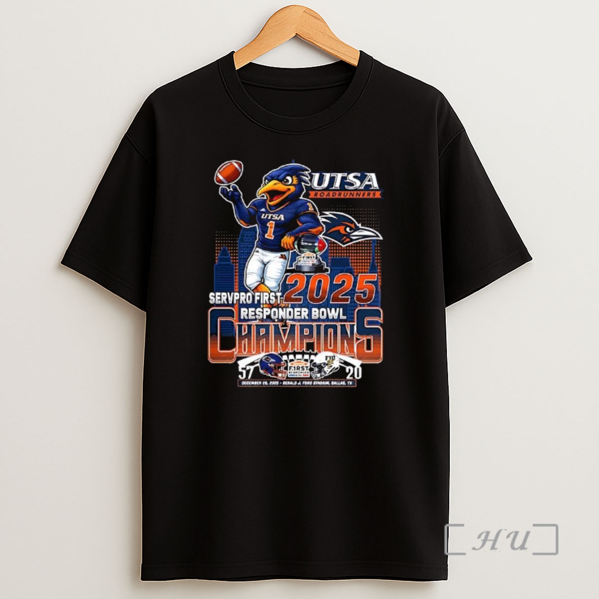 Officials Utsa Roadrunners Servpro First Responder Bowl 2025 Trophy Mascot Skyline Final Score Shirt Sweatshirt Tee