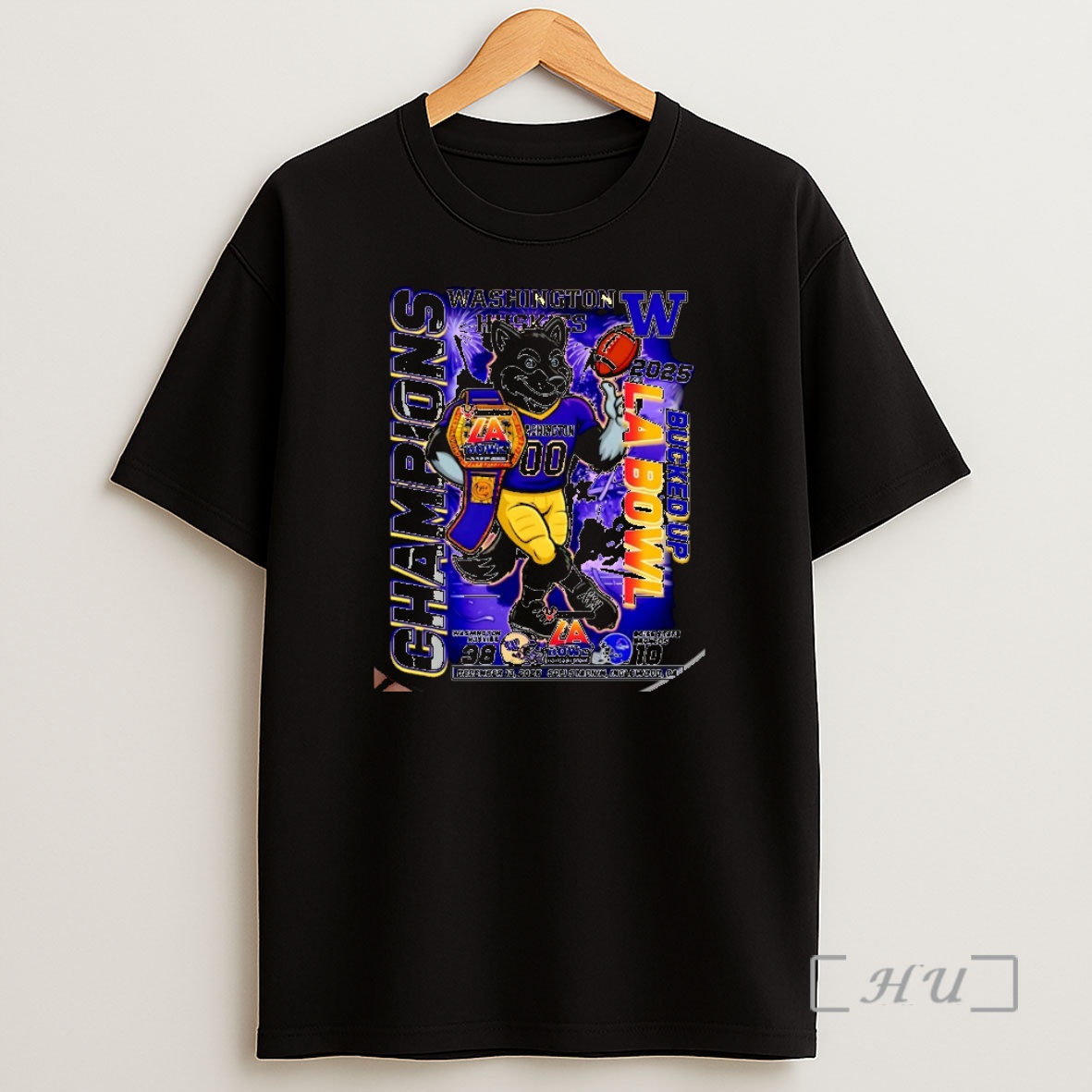 Officials Washington Huskies 2025 Bucked Up La Bowl Champions Mascot Christmas Shirt Sweatshirt Tee
