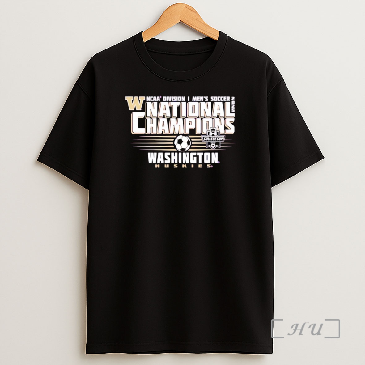 Officials Washington Huskies 2025 Mens Soccer National Champions Christmas Shirt Sweatshirt Tee