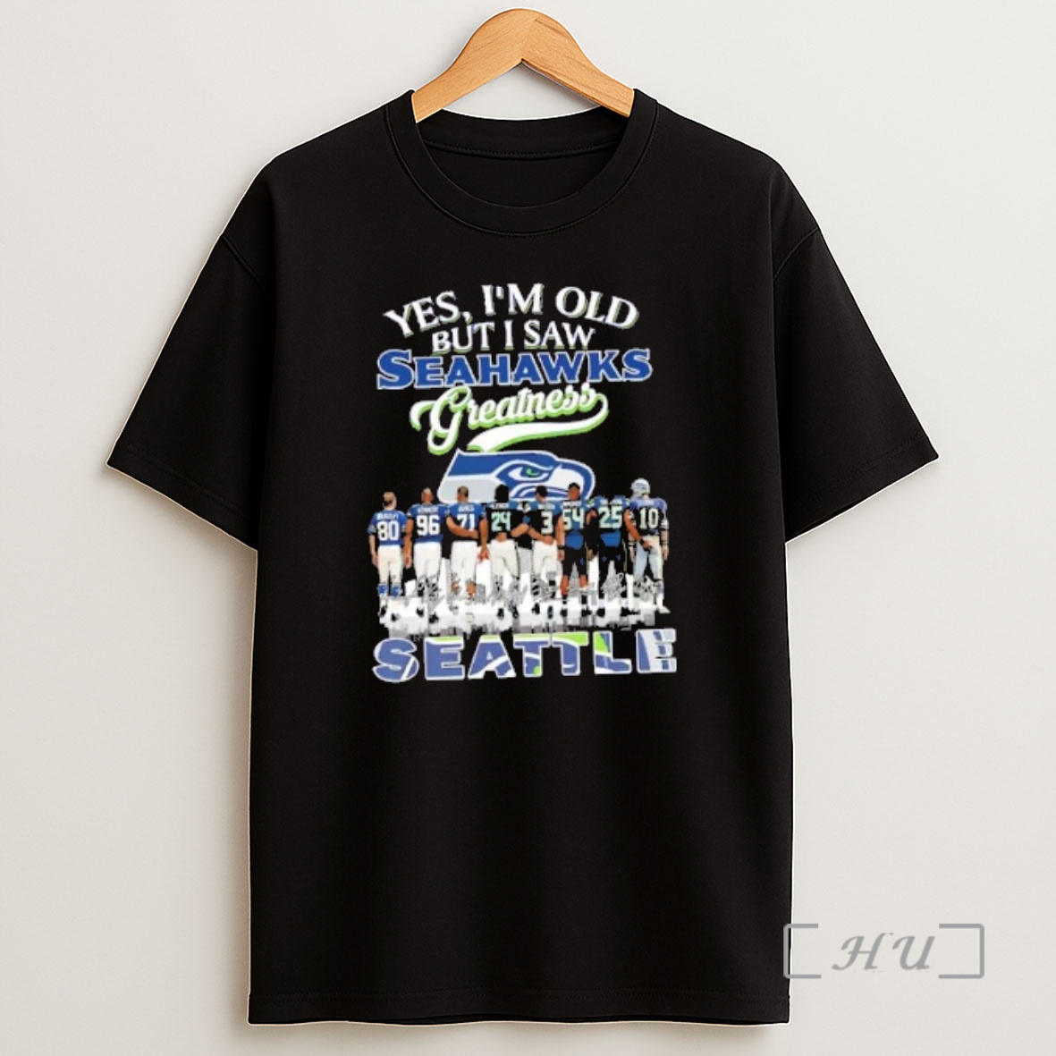 Officials Yes Im Old But I Saw Seattle Seahawks Greatness Legends Skyline Premium Shirt Sweatshirt Tee