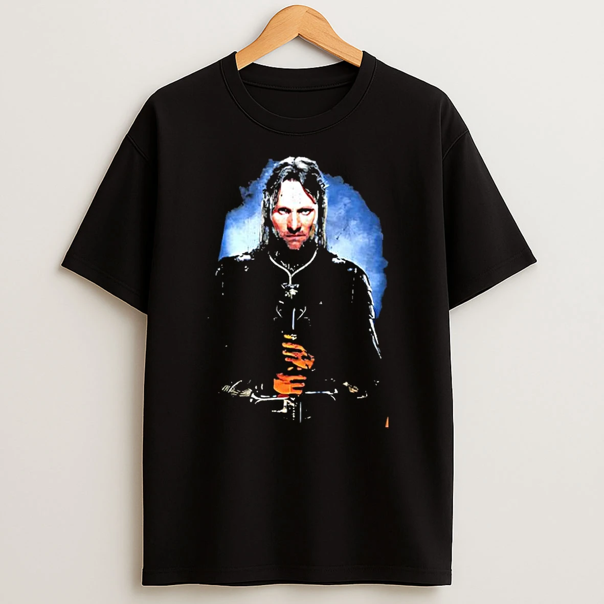 Aragorn And Sword The Lord Of The Rings Woman Shirts