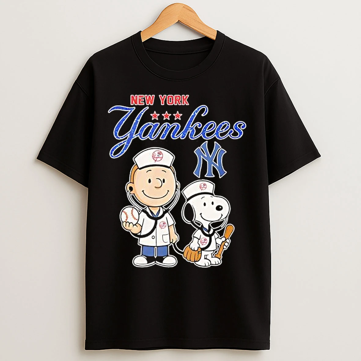 Classic Charlie Brown And Snoopy New York Yankees Peanuts Nurse Appreciation T Shirts