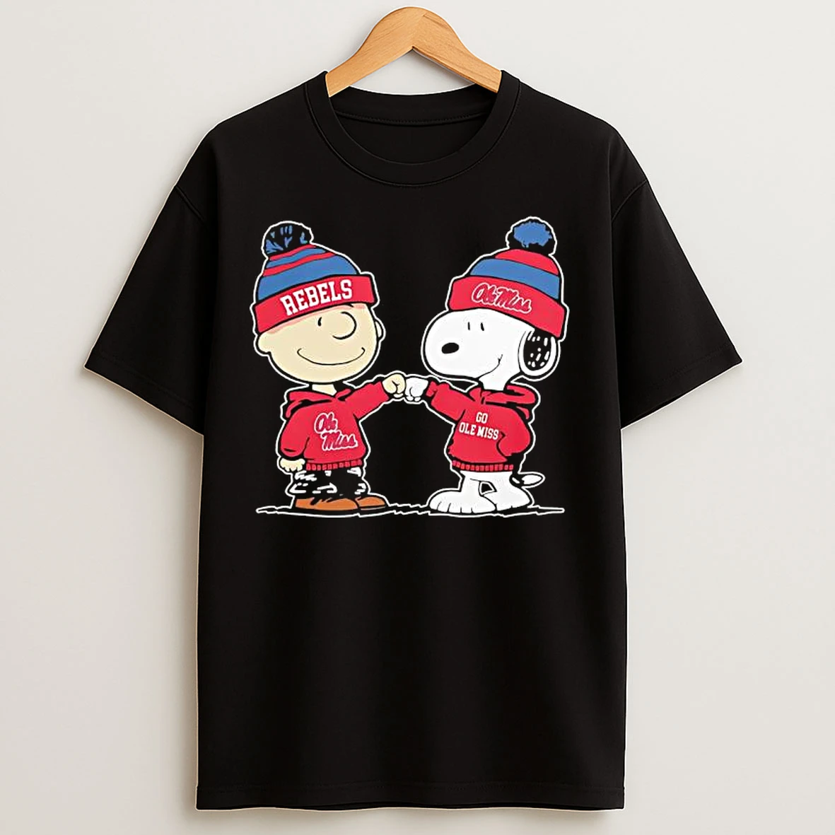 Classic Snoopy And Charlie Brown X Ole Miss Rebels Peanuts T Shirts