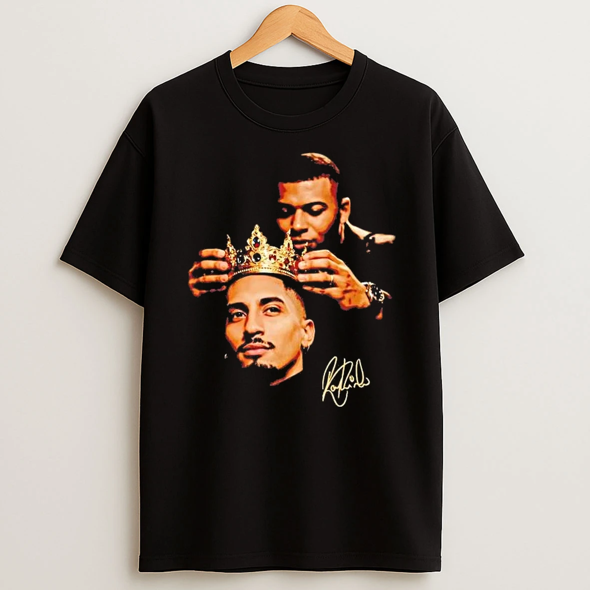 Kylian Mbappe Give The Crown For Raphinha Signature Shirts