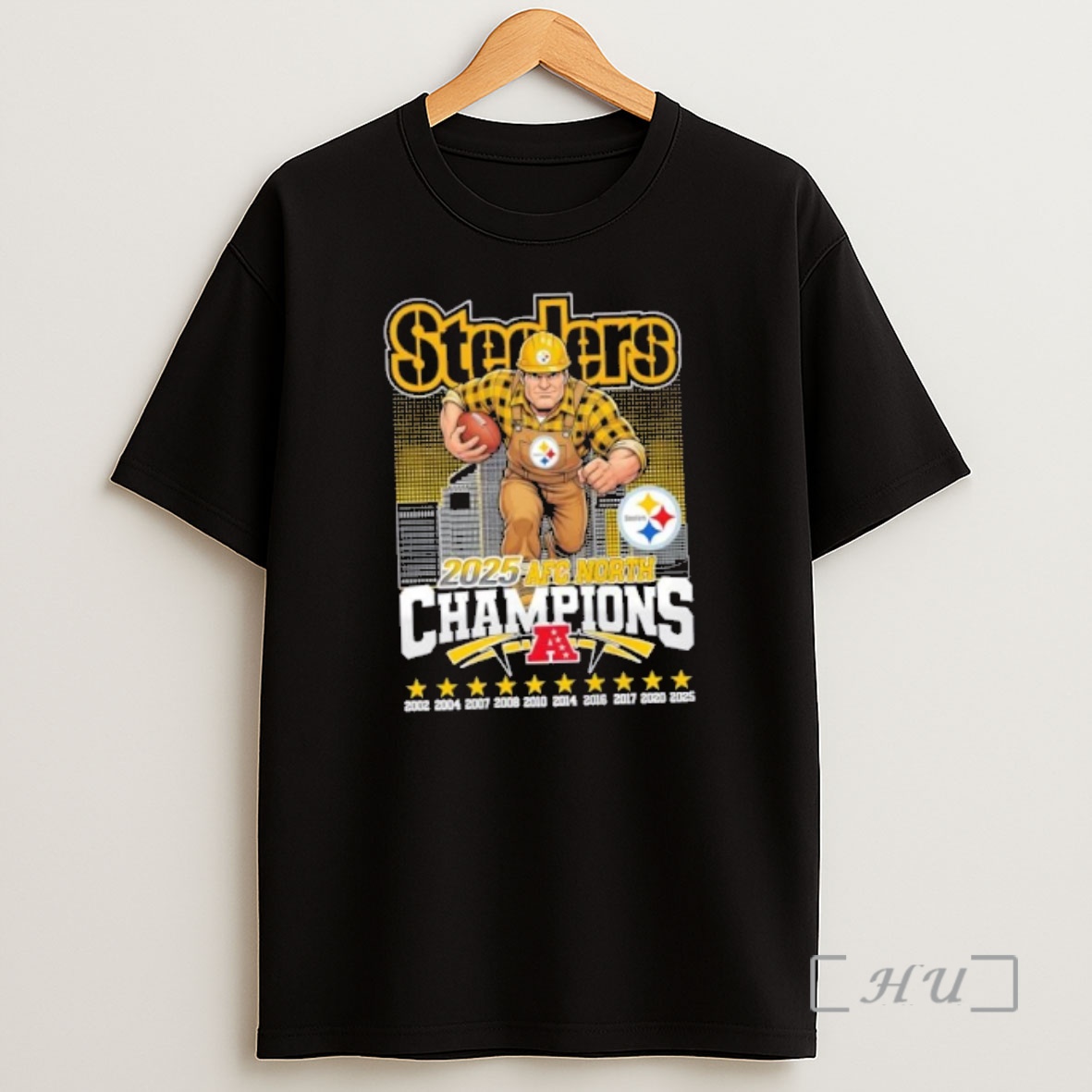 Officials 2025 Afc North Champions Pittsburgh Steelers Mascot Football Skyline Shirt Sweatshirt Tee