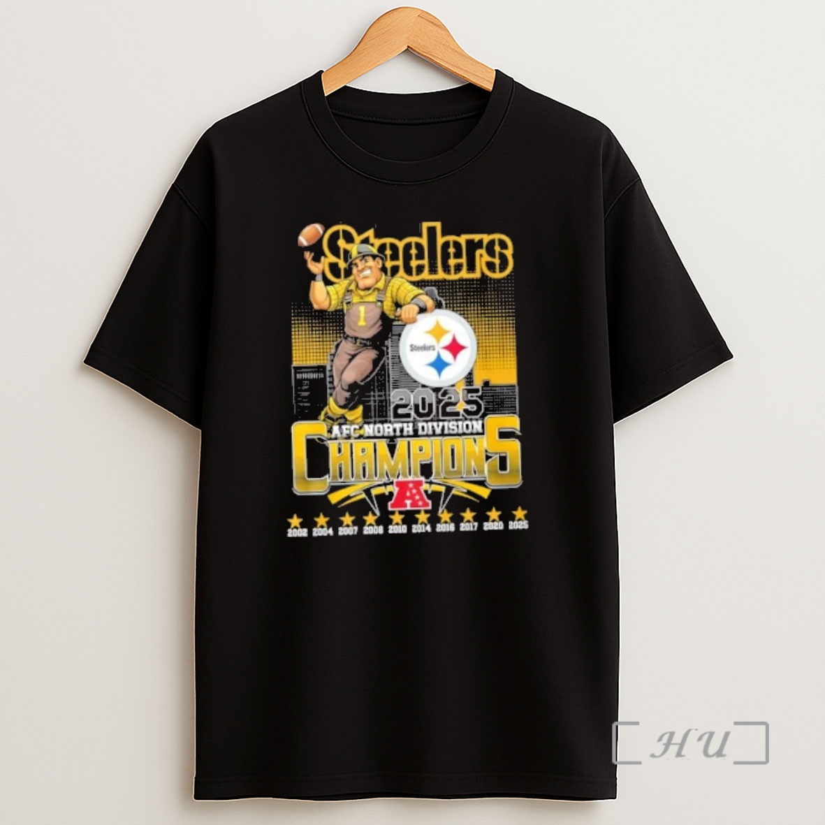 Officials 2025 Afc North Division Champions Pittsburgh Steelers Mascot Skyline Shirt Sweatshirt Tee